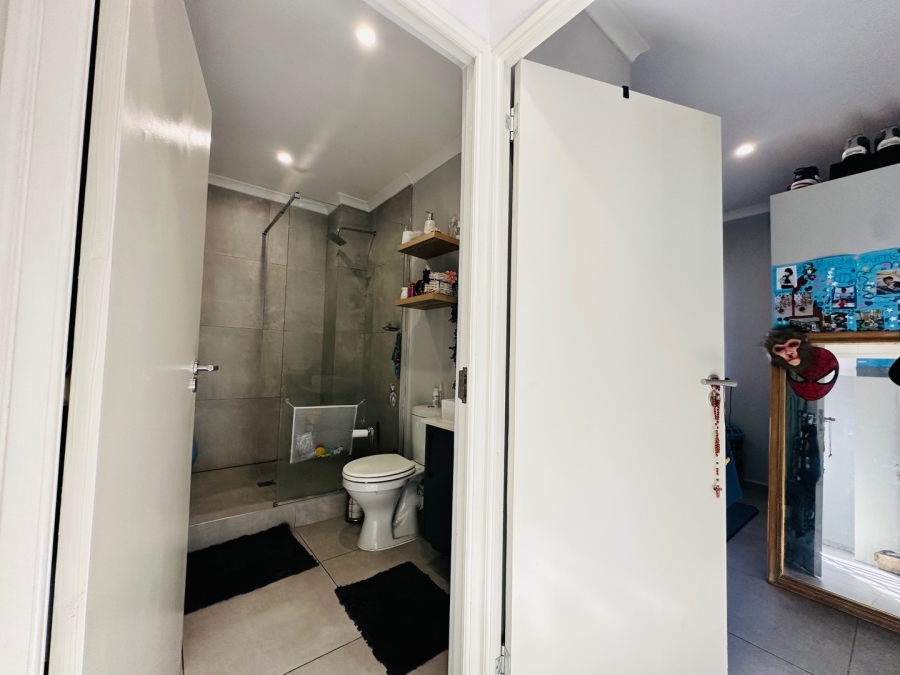 2 Bedroom Property for Sale in Parklands Western Cape